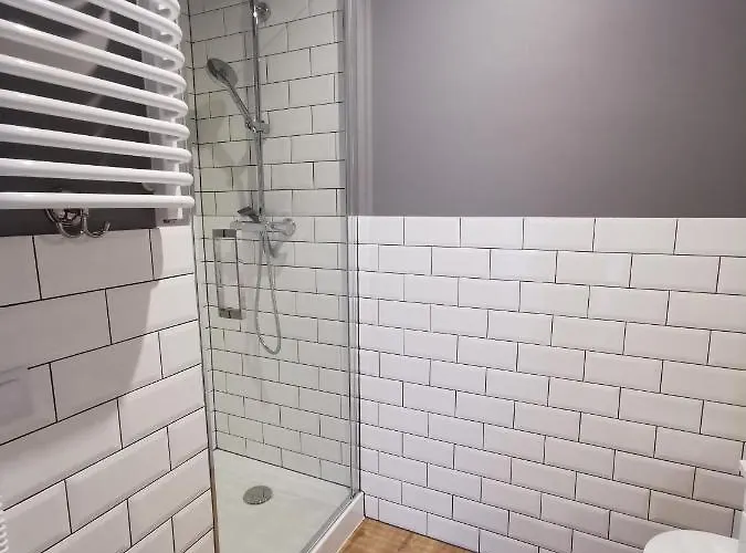 Nad Jeziorem Długim - Leśna Bed&bike * Olsztyn (Warmian-Masurian)